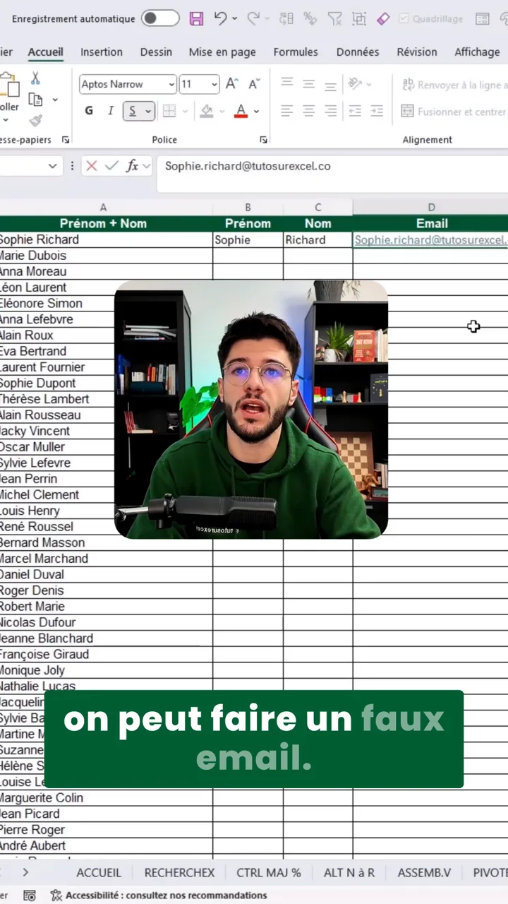 Première ligne du tableau Excel complétée à la main avec le prénom, le nom et l’adresse email